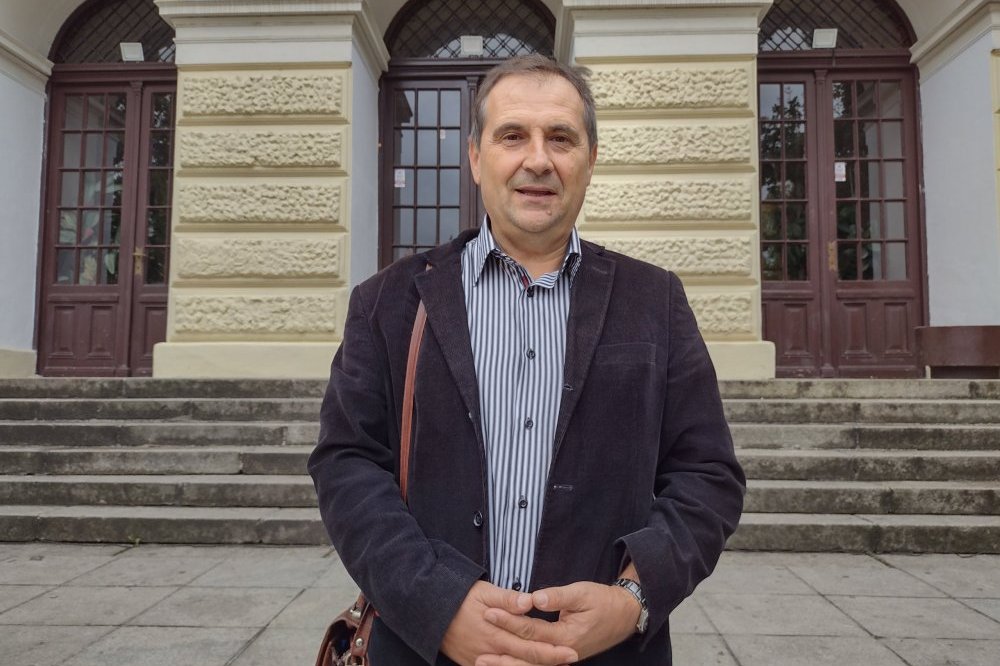 Sa svojom vagom kod nastavnika na merenje: Milan Jevtić, Unija prosvetnih radnika o nedoumicama projekta Zdravitas 2 Sa svojom vagom kod nastavnika na merenje: Milan Jevtić, Unija prosvetnih radnika o nedoumicama projekta Zdravitas 2