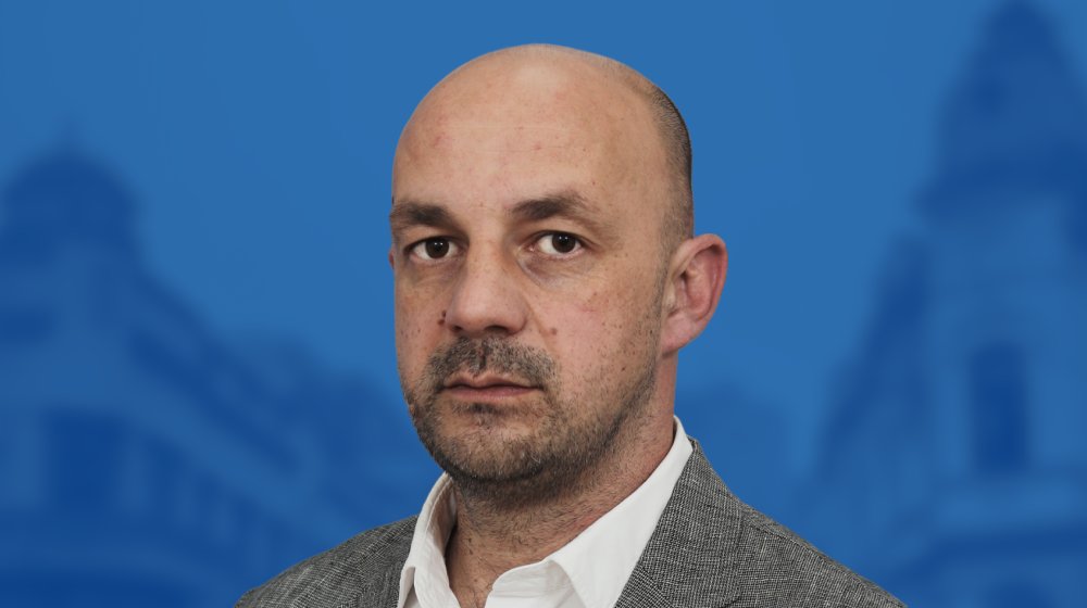 Neodgovornost i nekompetentnost kragujevačke vlasti: Milan Milosavljević član Anketnog odbora za Tržnicu 2 Neodgovornost i nekompetentnost kragujevačke vlasti: Milan Milosavljević član Anketnog odbora za Tržnicu 2