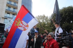 protest Loznica "Deco, ovo je sve zbog vas. Naše je prošlo, vaše dolazi": Protest protiv eksploatacije litijuma u Loznici (FOTO, VIDEO) 5