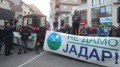 protest Loznica "Deco, ovo je sve zbog vas. Naše je prošlo, vaše dolazi": Protest protiv eksploatacije litijuma u Loznici (FOTO, VIDEO) 2