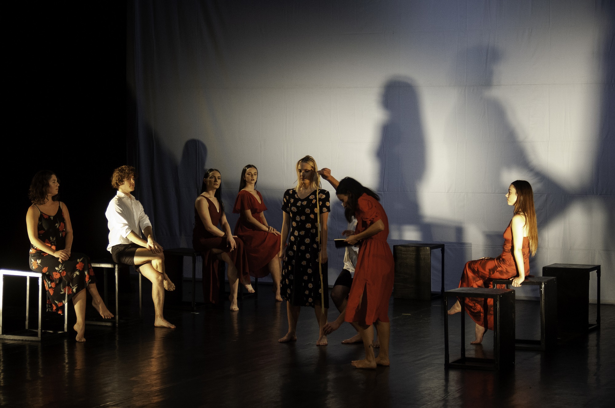 6. Pozorišni festival "Upad" - od mladih za mlade i sve one koji se tako osećaju 4 6. Pozorišni festival "Upad" - od mladih za mlade i sve one koji se tako osećaju 3