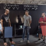 Poezija stanja iskrenosti i slobode na jeziku koji d(ij)elimo i razum(ij)emo: Antologija hrvatske i srpske slem poezije 9