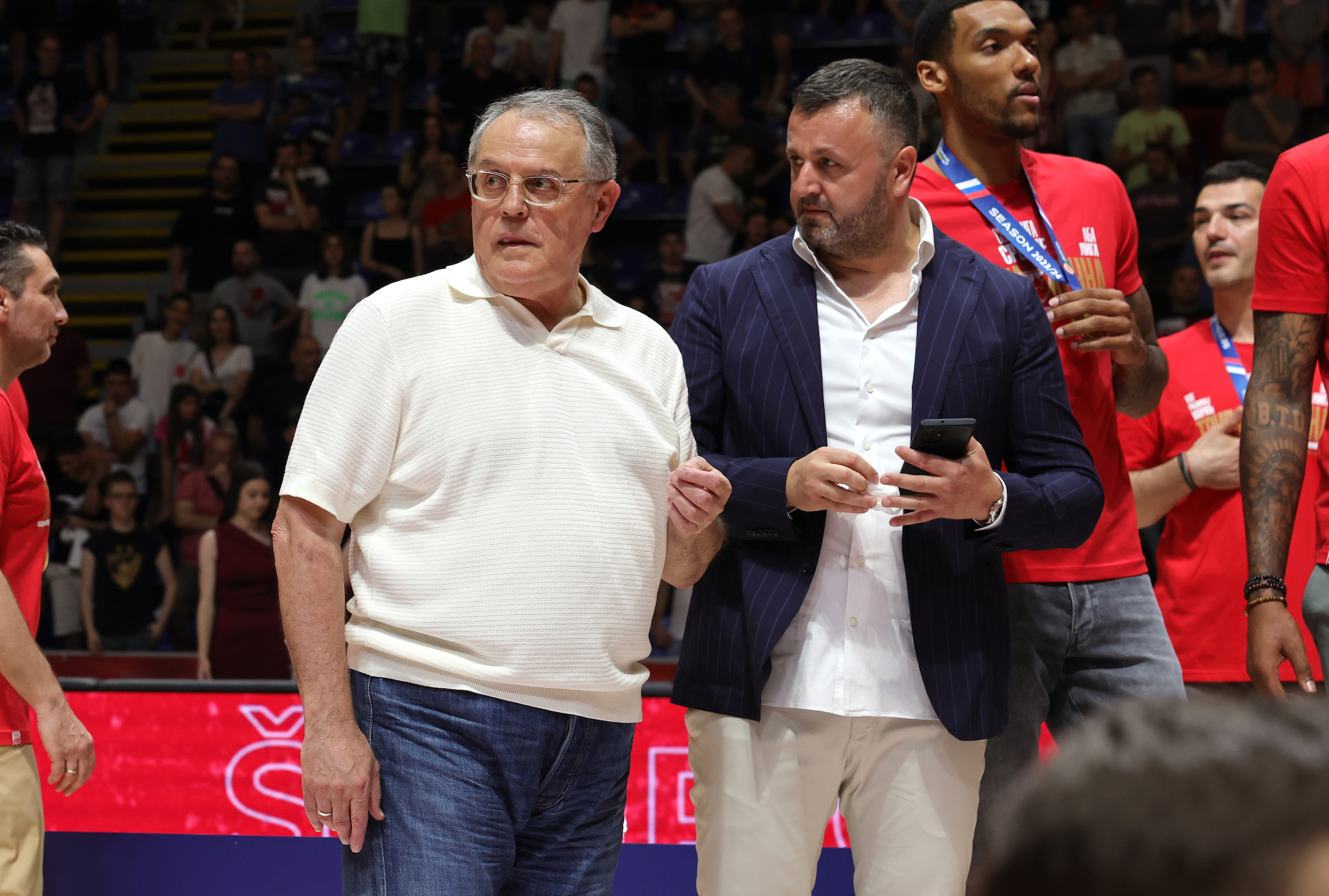 Čović napustio Zvezdu, poznato je ko će biti novi predsednik crveno-belih 2 Čović napustio Zvezdu, poznato je ko će biti novi predsednik crveno-belih 2