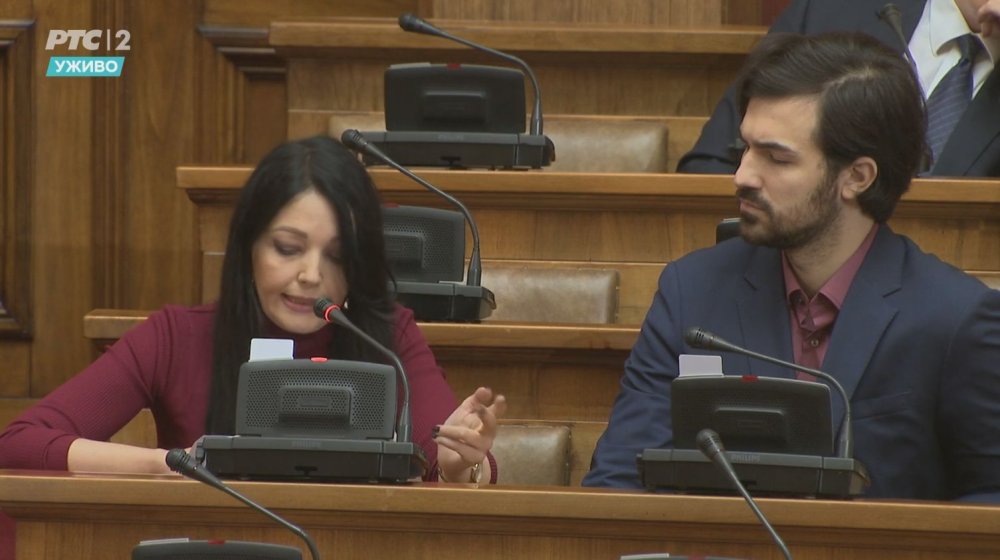 Poslanici vlasti: REM kao pitanje "života i smrti" 7