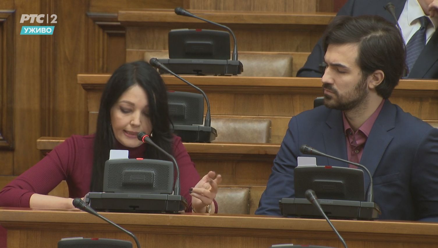 (VIDEO) Vlast odbila zabranu litijuma: Rasprava nakon četiri dana završena psovkama Ane Brnabić upućenim Ćuti 25 (VIDEO) Vlast odbila zabranu litijuma: Rasprava nakon četiri dana završena psovkama Ane Brnabić upućenim Ćuti 25