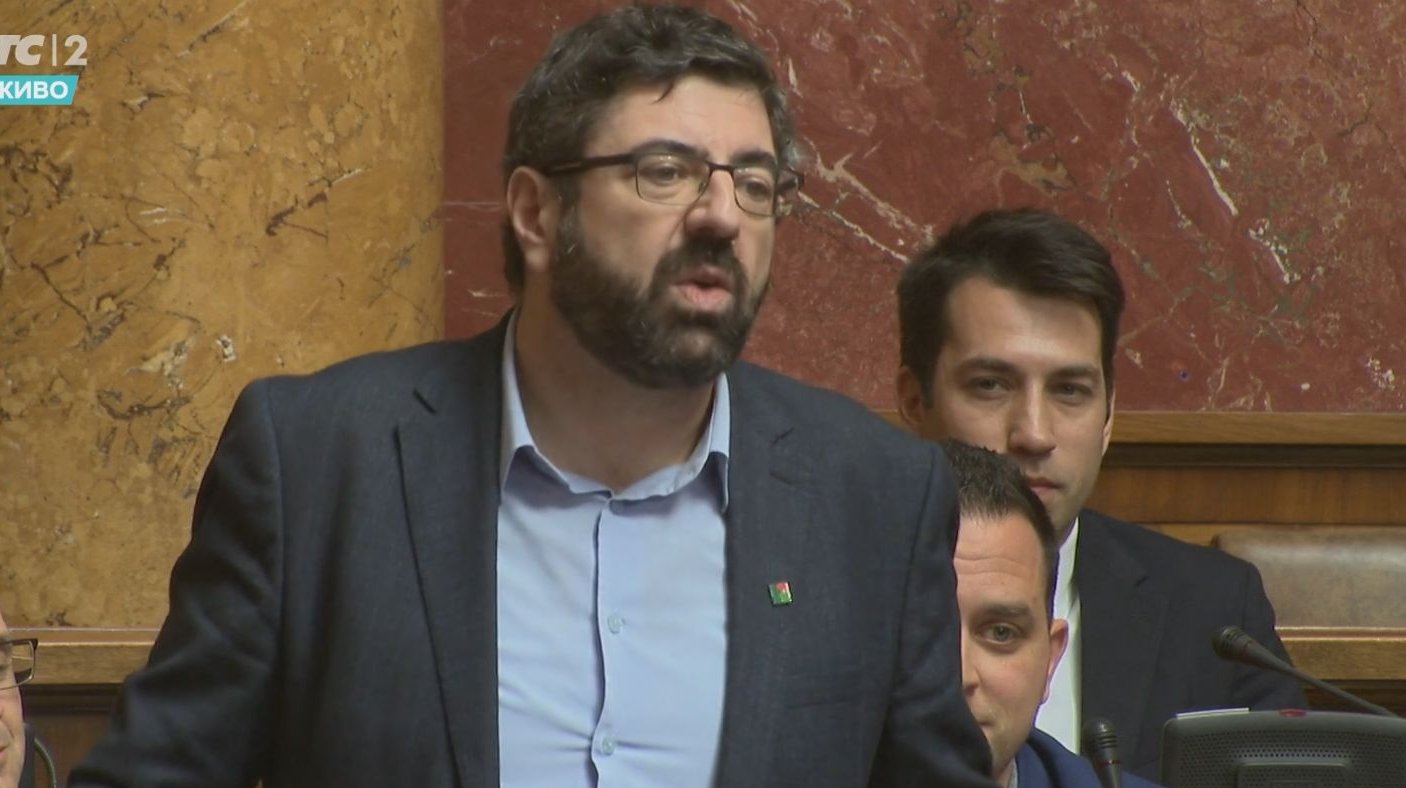 (VIDEO) Vlast odbila zabranu litijuma: Rasprava nakon četiri dana završena psovkama Ane Brnabić upućenim Ćuti 23 (VIDEO) Vlast odbila zabranu litijuma: Rasprava nakon četiri dana završena psovkama Ane Brnabić upućenim Ćuti 23