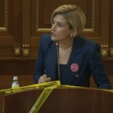 "Izbori nas ne zanimaju, mora se ići na izbore": Poslanici Samoopredeljenja različito o izlasku iz blokade Skupštine 12