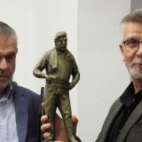 Plaketa za izuzetan doprinos u kulturi profesoru Nenadu Novakoviću 2