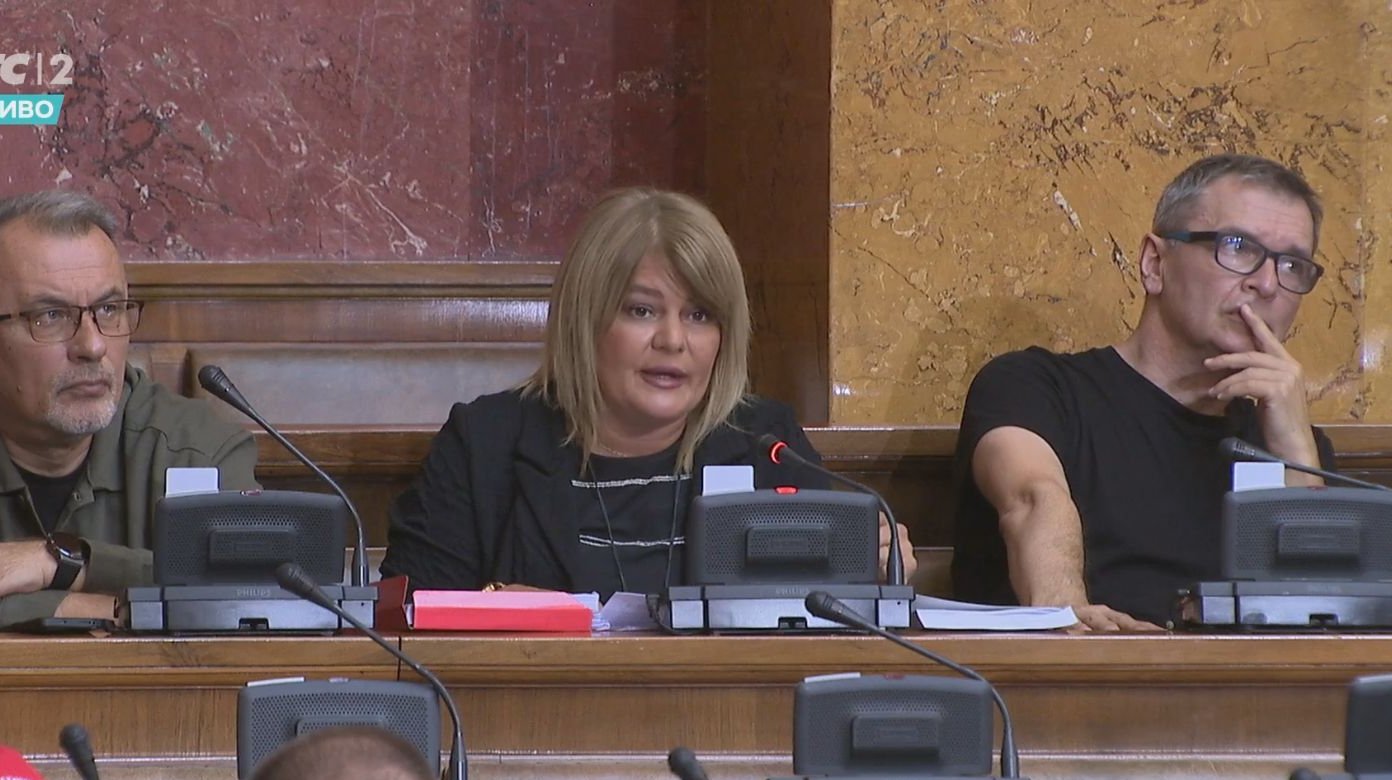 "Prvo vas izvređa, ponizi, uhapsi, prebije, pa vas onda zove na dijalog": Sagovornici Danasa o najnovijem Vučićevom pozivu preko Instagrama 2 "Prvo vas izvređa, ponizi, uhapsi, prebije, pa vas onda zove na dijalog": Sagovornici Danasa o najnovijem Vučićevom pozivu preko Instagrama 1