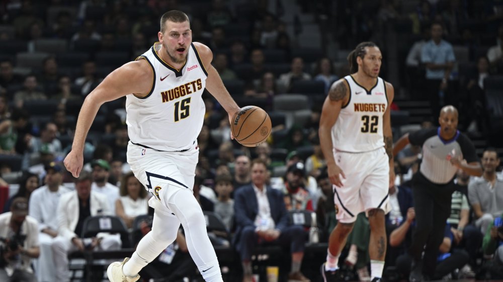 Već dominira: Jokićevih 14 poena za 16 minuta u Abu Dabiju, Denver ipak poražen (VIDEO) 1