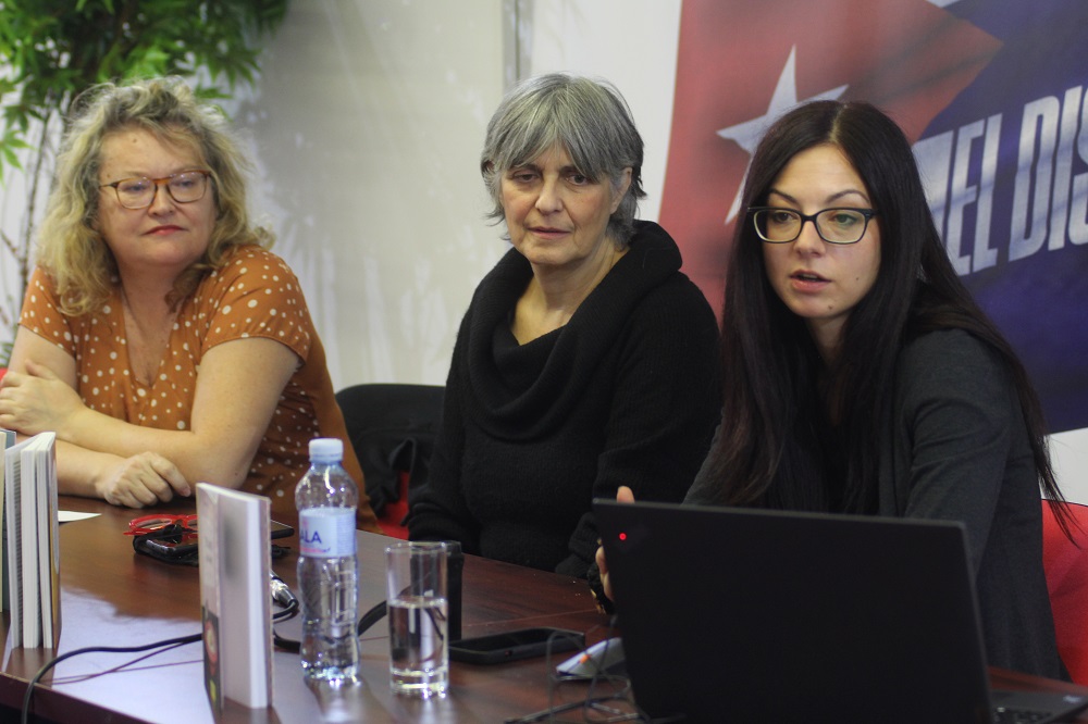 Iskustva prevođenja srpske književnosti za decu u okviru projekata Kreativna Evropa: Život knjige „35 kalorija bez šećera“ na tri strana jezika 2 Iskustva prevođenja srpske književnosti za decu u okviru projekata Kreativna Evropa: Život knjige „35 kalorija bez šećera“ na tri strana jezika 1