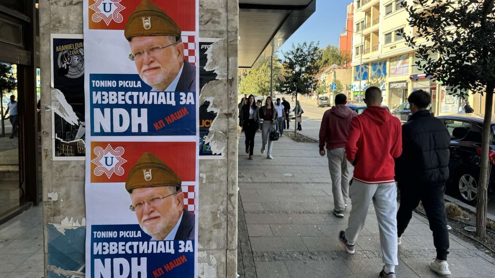 Plakati ultradesničarske grupe protiv novog izvestioca EP Tonina Picule (FOTO) 2 Plakati ultradesničarske grupe protiv novog izvestioca EP Tonina Picule (FOTO) 2