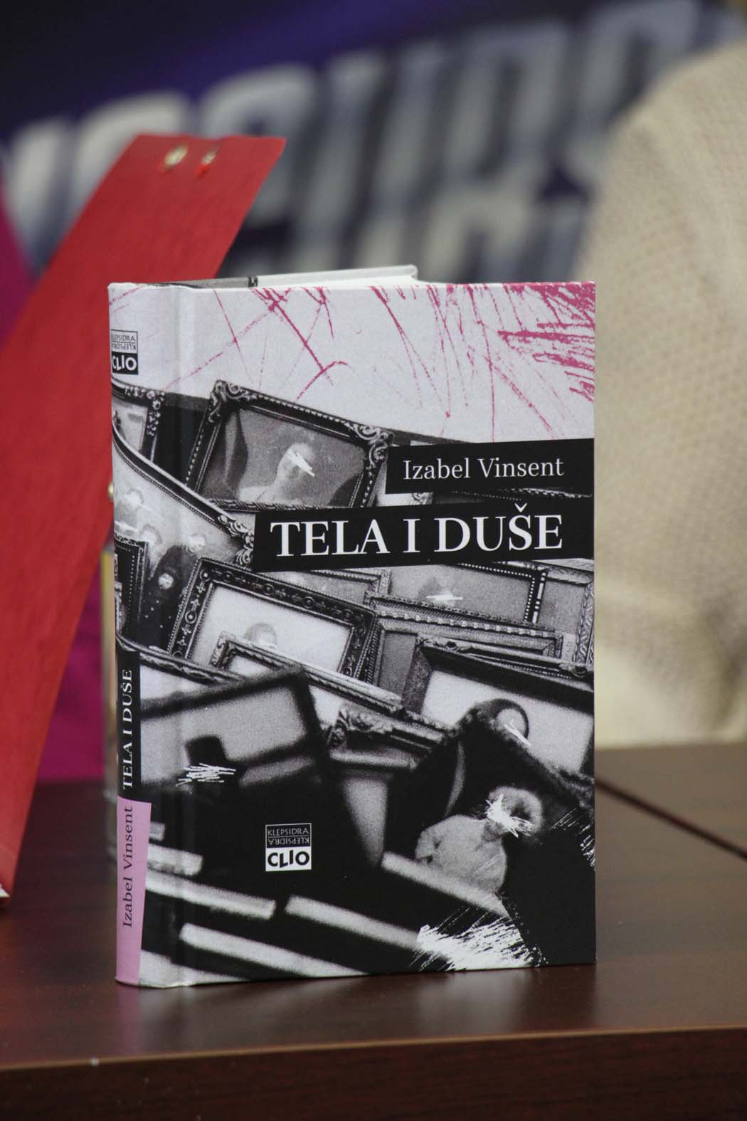 Clio predstavio dokumentarnu prozu kanadske autorke Izabel Vinsent “Tela i duše” 2 Clio predstavio dokumentarnu prozu kanadske autorke Izabel Vinsent “Tela i duše” 1