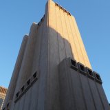 Tajanstvena zgrada bez prozora koja nestaje sa horizonta kada padne mrak 8