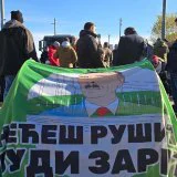 Huligani upali u šator inicijative Most ostaje 8