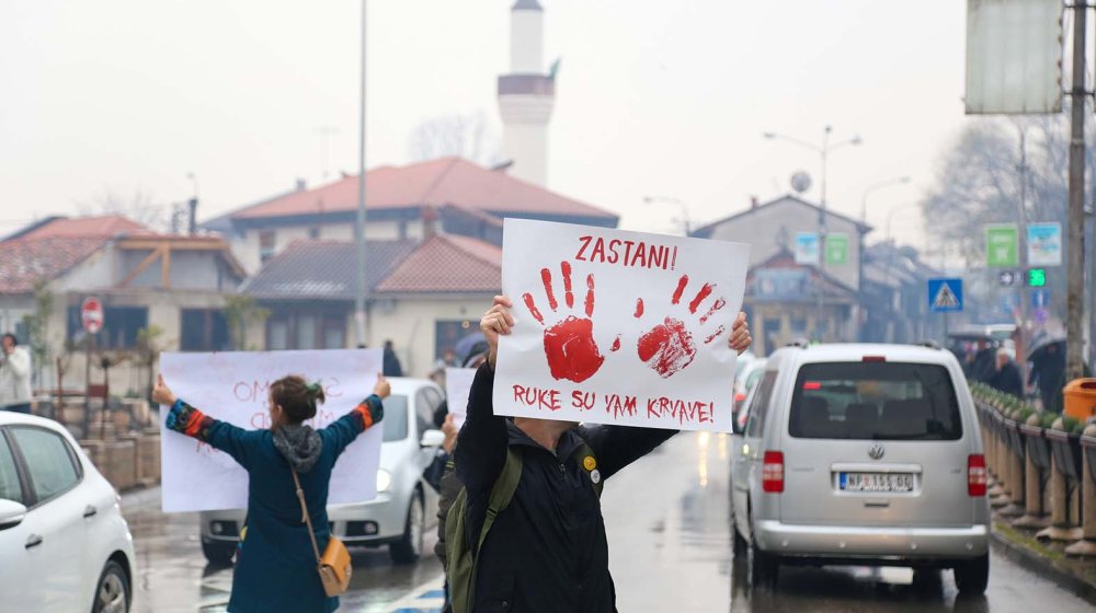 Arhiv javnih skupova: Koliko je ljudi učestvovalo u petak na protestima "Zastani Srbijo" 1