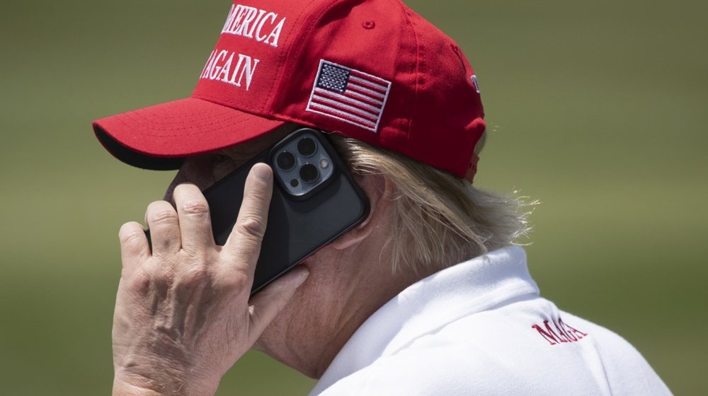 "Ne ogovarajte ga, pozovite ga": Tokom telefonskih poziva sa svetskim liderima Tramp je postavljao jedno pitanje 1