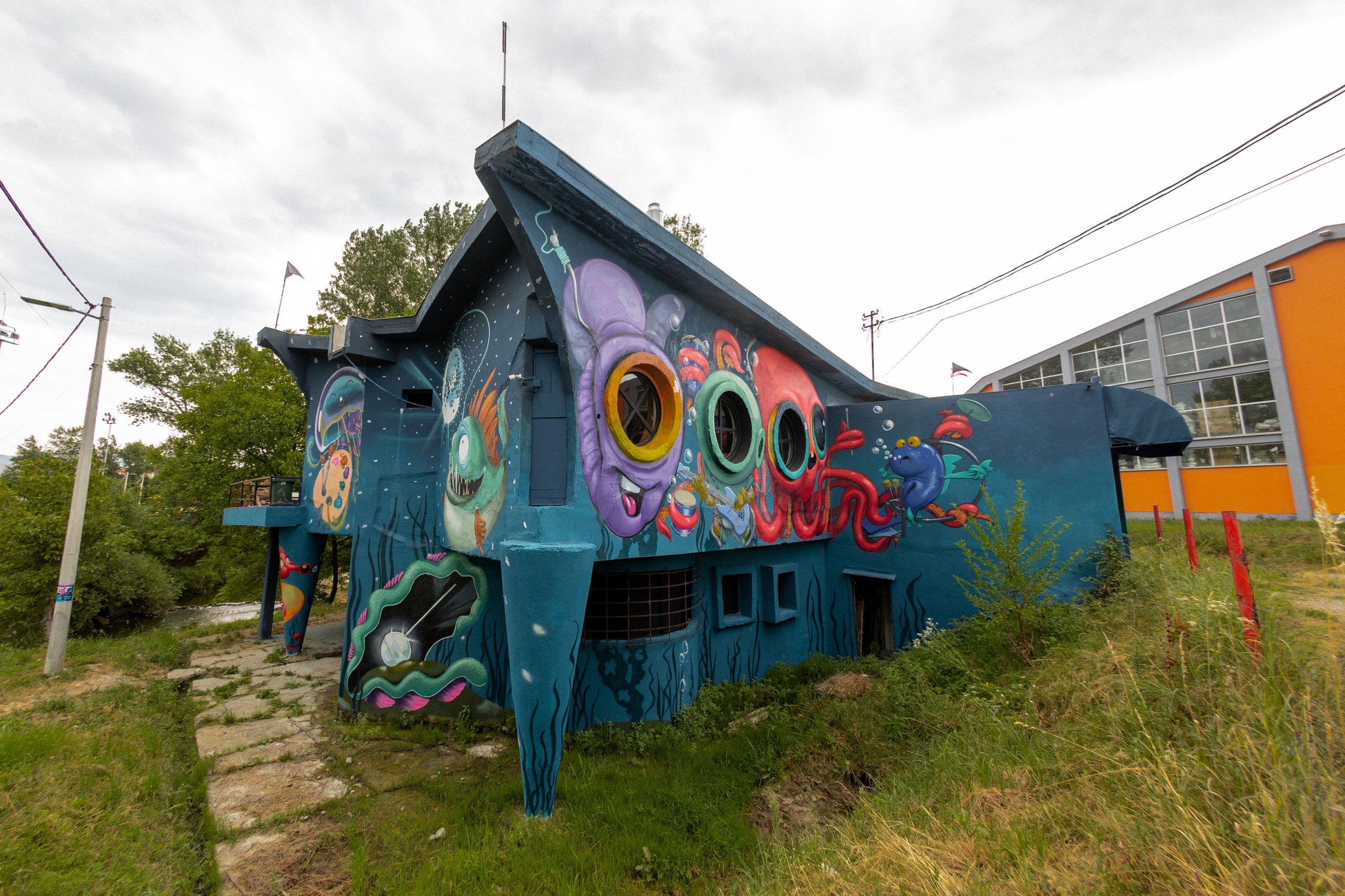 Činimo velike napore da u potonulom društvu nađemo smisao bavljenja kulturom: Umetnica povodom rođendana AKC Gnezdo 2 Činimo velike napore da u potonulom društvu nađemo smisao bavljenja kulturom: Umetnica povodom rođendana AKC Gnezdo 1