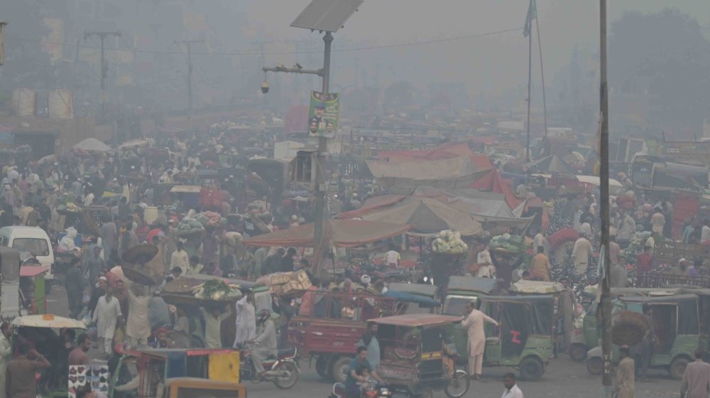 Bombaš-samoubica ubio 24 osobe na železničkoj stanici u Pakistanu 1