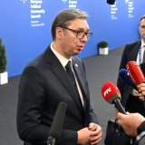 "Sami sebe su upropastili poslednjih dana": Vučić o odluci da ode u Baku na dan protesta u Beogradu 12