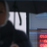 Rublja pada, a Kremlj ima sve manje opcija: Putinu ostala jedna mogućnost na raspolaganju 8