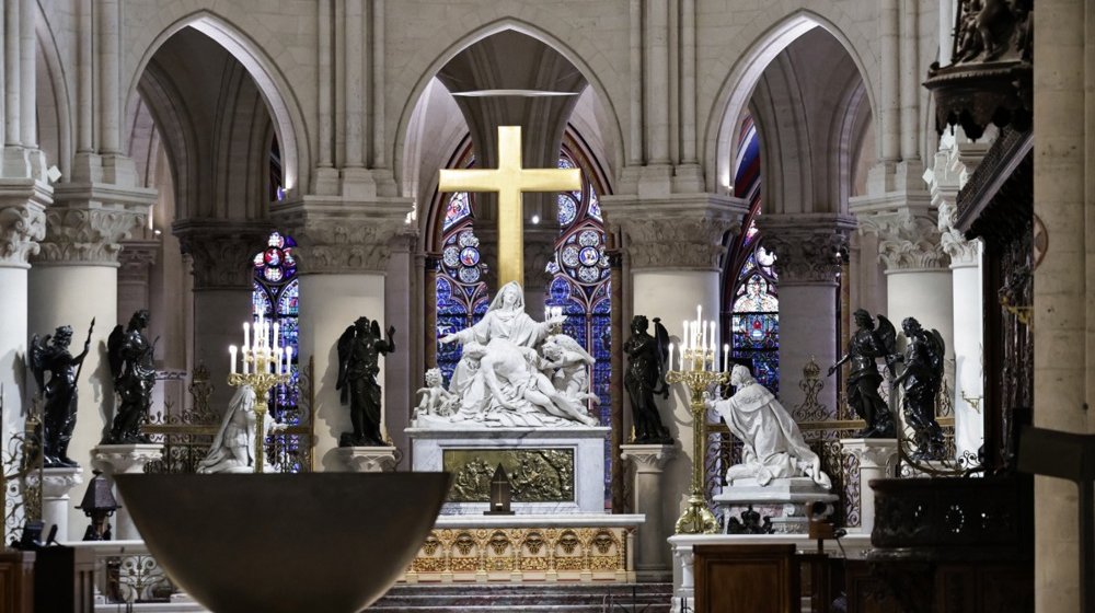 Notr Dam nakon požara: Pariska katedrala prerano se otvara? 1