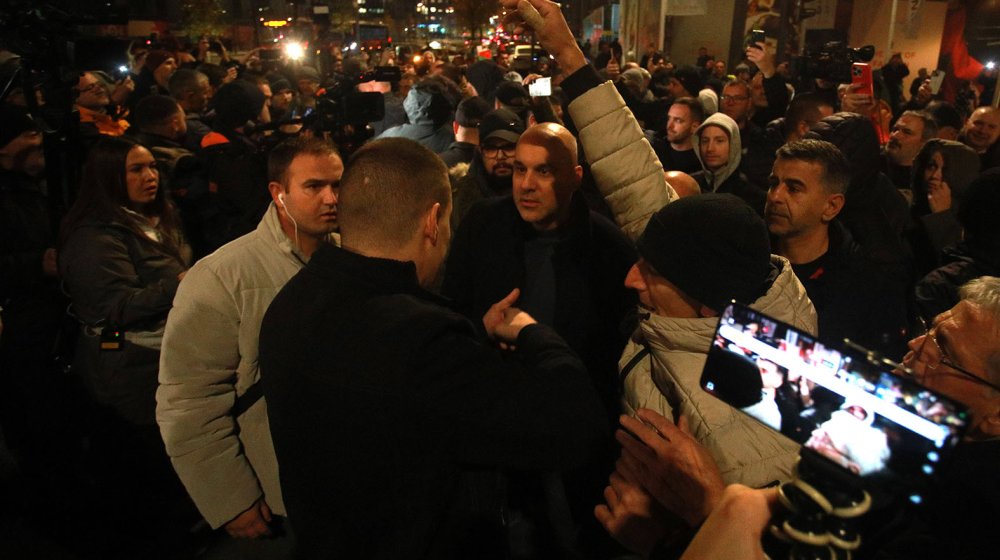 Ne mogu naprednjaci da pređu bagerima preko otpora 1