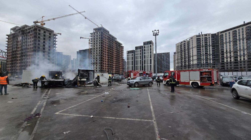 Požar kod Beograda na vodi, gori kontejner za radnike (VIDEO) 1