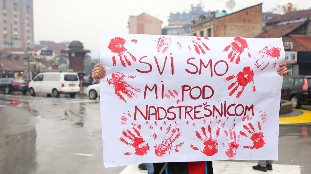 U Novom Pazaru 15 minuta tišine za poginule u Novom Sadu 1