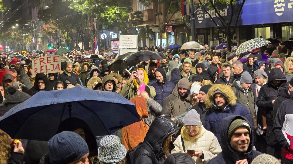 Poslanik Srđan Milivojević na protestu opozicije: Mi ćemo zahteve predati Skupštini, to ne mogu da nas spreče 1