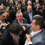 Rojters i AP o tuči u Skupštini Srbije: Pad nadstrešnice postao žarište šireg nezadovoljstva 2