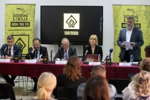 ANEM: Policija da utvrdi ko je gađao jajima prostorije OzonPressa i Čačanskih novina 1