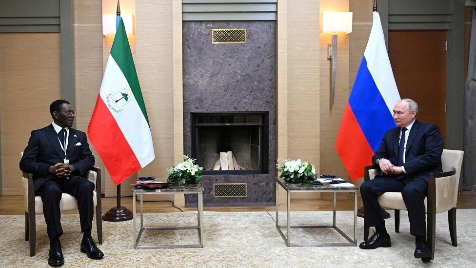Ko je predsednik Ekvatorijalne Gvineje koji je posetio Srbiju 5 Na sastanku s Putinom novembra 2023.