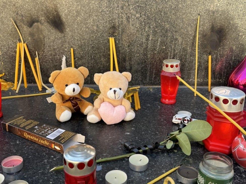 U tragediji na železničkoj stanici u Novom Sadu 14 mrtvih, protest u Beogradu 22 tragedija u Novom Sadu, železnička stanica u Novom Sadu