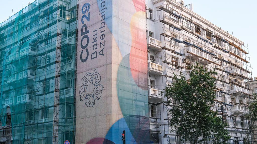 COP29: Šta je na dnevnom redu samita o klimatskim promenama i zašto je domaćin Azerbejdžan 8 Očišćene su fasade zgrada i popravljeni putevi uoči samita.