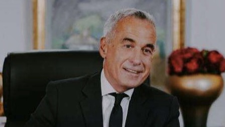 "Pliva u hladnoj vodi i protiv je NATO-a": Ko je Kalin Đorđesku, koji je isključen sa predsedničkih izbora u Rumuniji 1