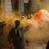 Student prava već 20 dana u pritvoru: Bacio dva kamena, a oni koji su demolirali palicama Gradsku kuću na slobodi 2