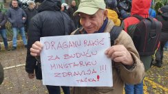 Završena blokada suda u Novom Sadu: Guranje ispred ulaza sa policijom, sudija u raspravi sa okupljenima (FOTO, VIDEO) 2