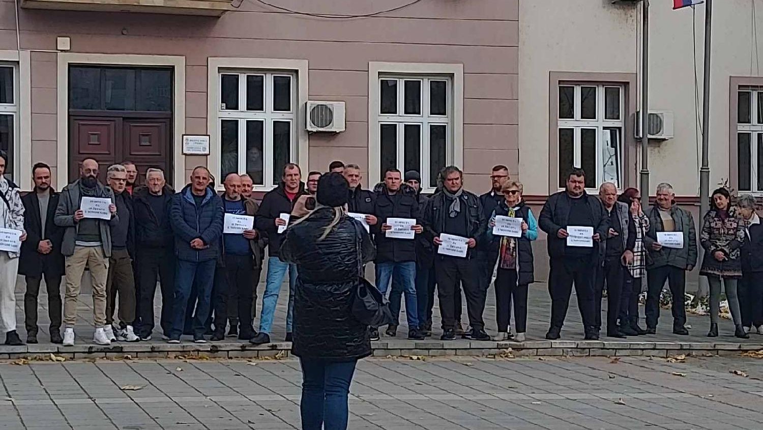 Srbija zastala na 15 minuta za 15 izgubljenih života (FOTO/VIDEO) 4 Srbija zastala na 15 minuta za 15 izgubljenih života (FOTO/VIDEO) 4