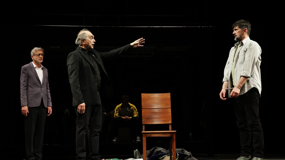 Gde danas žive istina i pravda, kako ćemo znati šta je istinito i pravedno: U NP u Užicu večeras počinje 29. Jugoslovenski pozorišni festival "Bez prevoda" 1