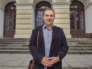 Milan Jevtić - Unija sindikata prosvetnih radnika Kragujevac Kragujevac preuzeo „štafetu” cirkularnog štrajka prosvetara: Časovi skraćeni na 30 minuta i u Kraljevu, Čačku i Užicu 2