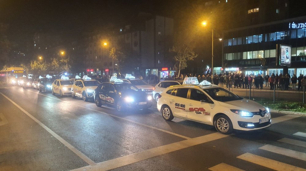 Taksisti idu po studente u Novi Sad 1