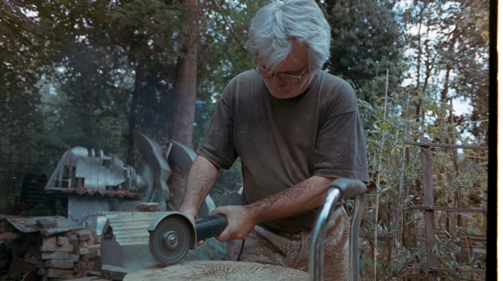 "Svet u zelenom": Izložba skulptura Dušana Petrovića i jedan pogled na eko umetnost 1