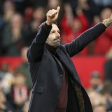 Legendarni holandski fudbaler novi trener legendarnog engleskog kluba 1