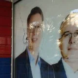 Razbijena stakla na prostorijama SNS u Novom Sadu: Ispisana poruka "Ubice" 14