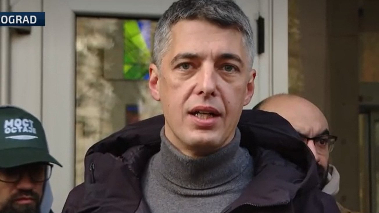 "Razotkrila neljudskost režima": Dijana Hrka pod konstantnim naprednjačkim pritiscima 3 "Razotkrila neljudskost režima": Dijana Hrka pod konstantnim naprednjačkim pritiscima 3