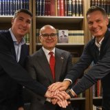 Proslavljeni srpski vaterpolista i slavni slovenački rukometaš postali članovi SNS-a 2