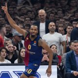 Panter dočekan uz suze u Beogradu: Devojčica nije mogla da se suzdrži kada je videla svog ljubimca (VIDEO) 6