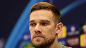 Timi Maks Elšnik stavio paraf na ugovor 1