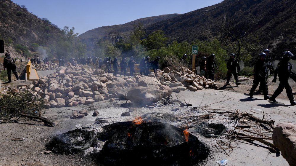 Optužbe na račun bivšeg predsednika Moralesa: Vlada tvrdi da drže 200 vojnika kao taoce 1